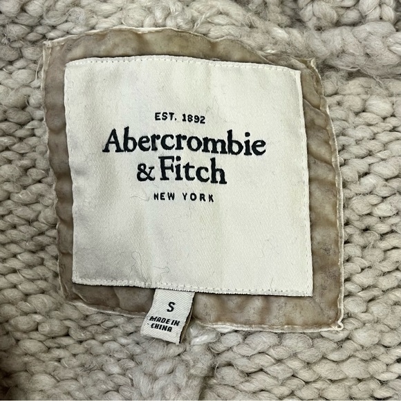 ABERCROMBIE & Fitch Chunky Knit Wool Cardigan Small Belted - Picture 9 of 10